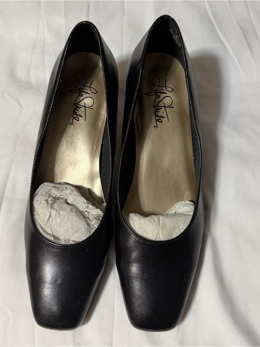 Life Stride Black Square-Toe Mid Heel Pumps